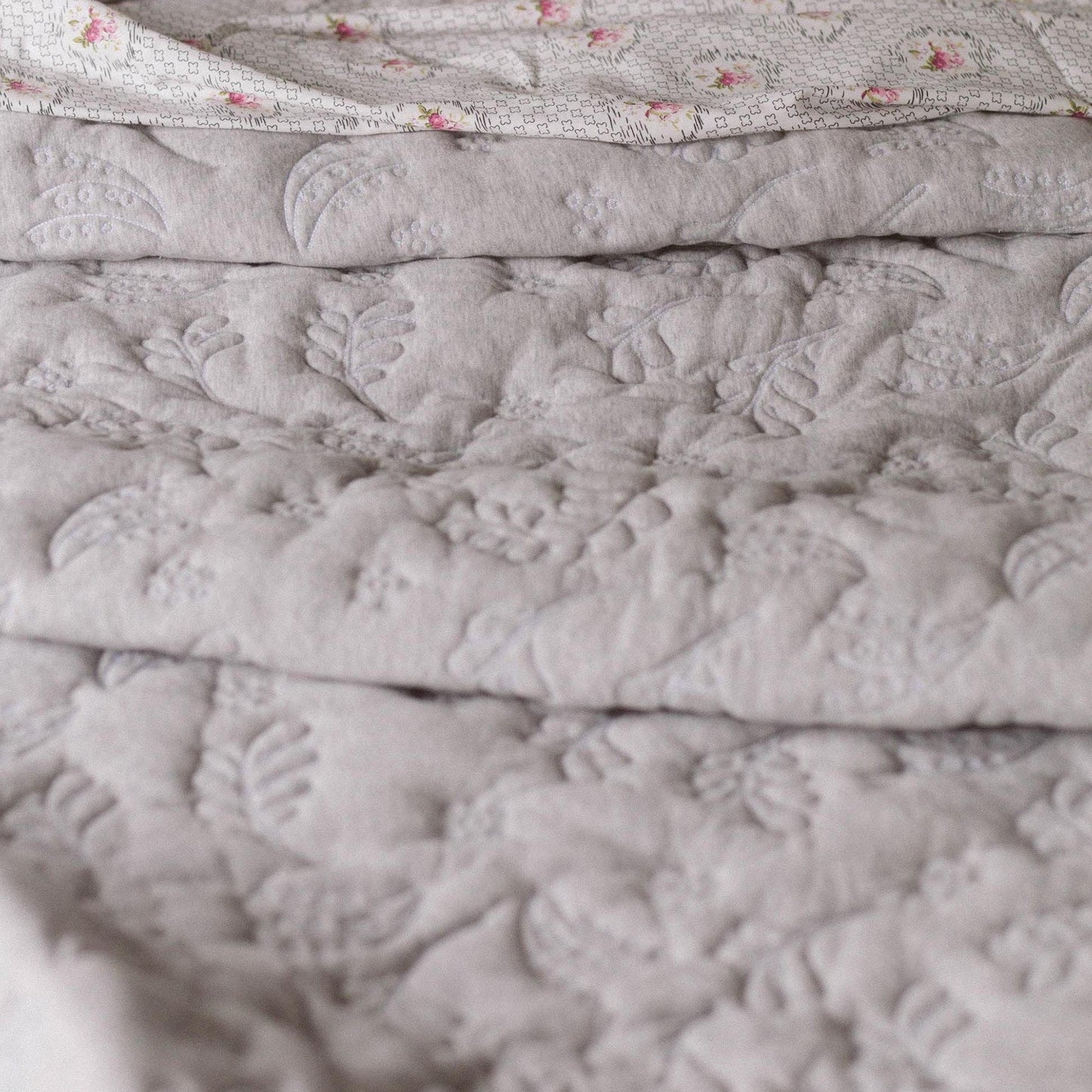 Garden Quilt in Reversible Green/Grey Organic Cotton